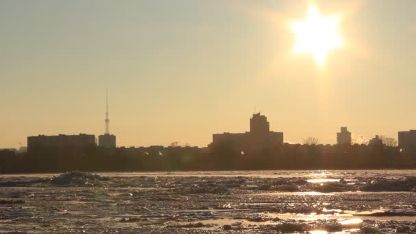 Stedelijke zonsondergang — Stockvideo