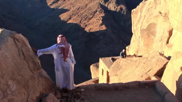 Bedouin on Mount Sinai in Egypt — Stock Video