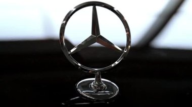 mercedes-benz amblemi