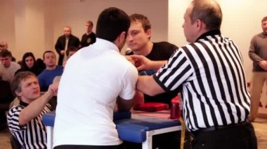 ARM-Wrestling