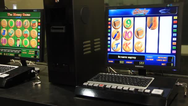 Азартные компьютерные игры — стоковое видео