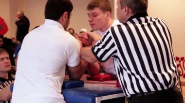 ARM-Wrestling