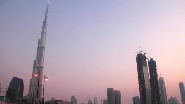 Burj Khalifa - rascacielos más alto del mundo Dubai, Emiratos Árabes Unidos — Vídeo de stock