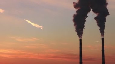 duman spews endüstriyel baca dan