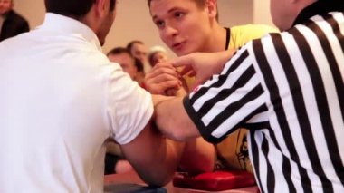 ARM-Wrestling
