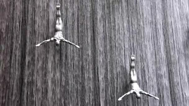 Cachoeira dentro do Dubai Mall Emirados Árabes Unidos — Vídeo de Stock