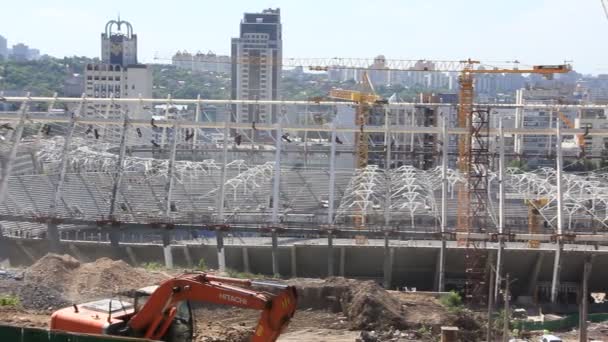 Wederopbouw van Republikeinse voetbalstadion voor euro 2012 in kiev, Oekraïne — Stockvideo