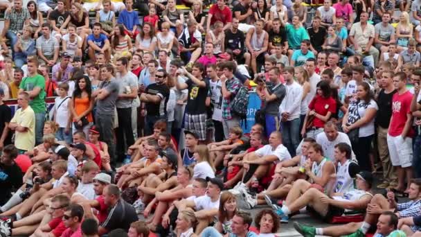 Kiev, Ukrajna - augusztus 24: végső ukrán streetball bajnoki khreschatyk street szentelt ünnepeljük függetlenség napja-Kijev, Ukrajna, augusztus 24, 2012 — Stock videók