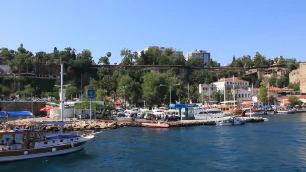 Посмотреть порт в Калейчи - старый город в Анталье, Турция — стоковое видео