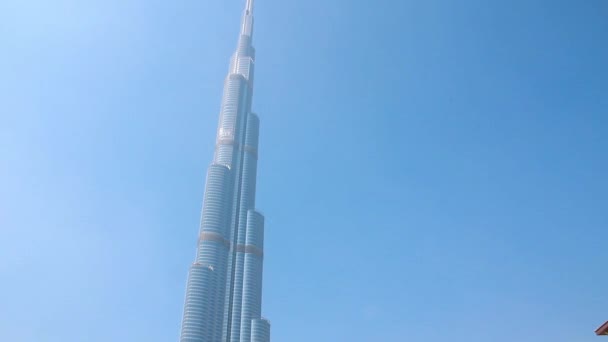 Burj Khalifa - самый высокий небоскреб в мире Dubai, Объединенные Арабские Эмираты — стоковое видео