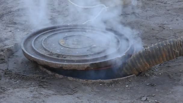 Вихлоп води з теплової камери — стокове відео