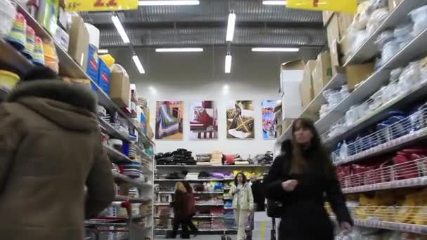 Vásárló a szupermarketben — Stock videók
