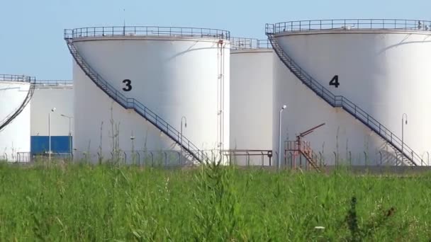 Petrol depolama tankları, antalya, Türkiye — Stok video