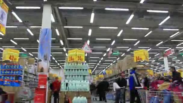 In supermarket — Stock Video