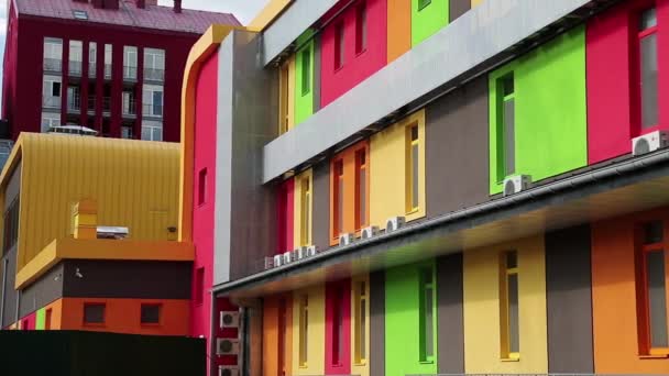 Edificio colorido — Vídeo de stock