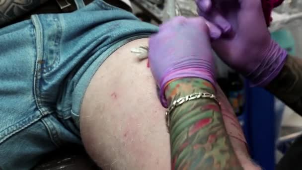 Tatuaje — Vídeo de stock