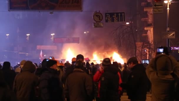 Ukraina, Kiev, den 19 januari, 2014: Mot regeringen protest i Kiev, Ukraina — Stockvideo
