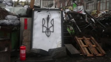 Barikatlar Khreshchatyk'a sokak - Kiev ana cadde üzerinde