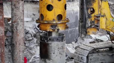 Sondaj kuyuları