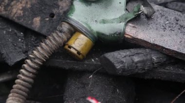 Kiev, Ukrayna barikatlar gaz maskesi yatıyor