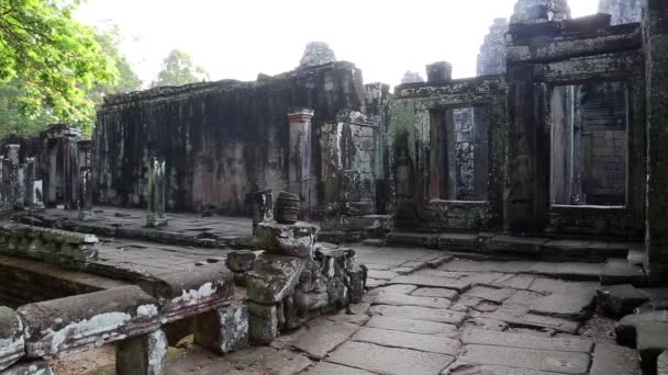 Angkor thom tempelcomplex — Stockvideo