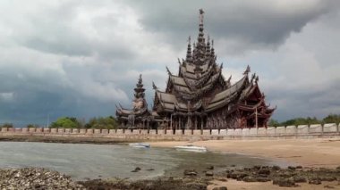 Hakikat - pattaya, Tayland'ın tahta tapınakta Sanctuary