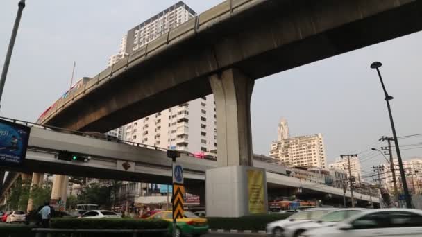 Vägtrafiken i bangkok, thailand — Stockvideo