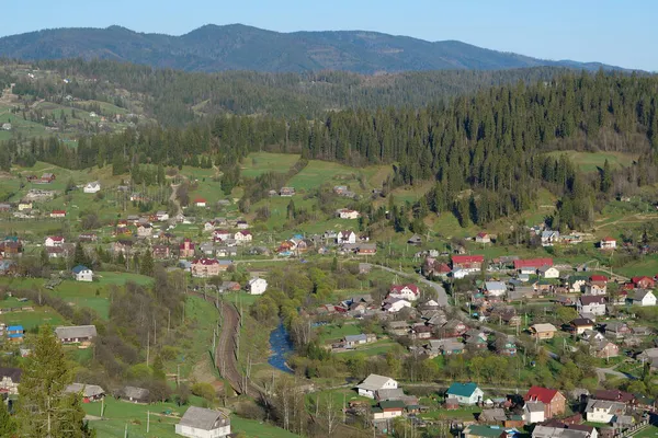 Vista Del Pueblo Las Montañas Los Cárpatos Ucrania —  Fotos de Stock