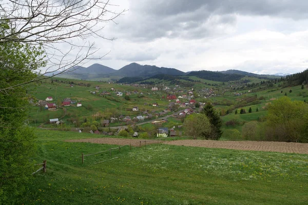 Villaggio Volosianka Nella Montagna Dei Carpazi Ucraina — Foto Stock