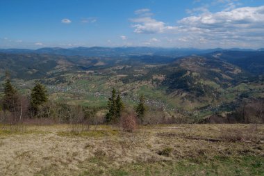 Dağlardaki küçük Köyü