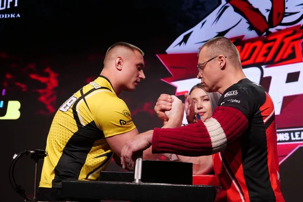 Kyiv Ukraine Outubro 2021 Professional Arm Wrestlers Oleg Petrenko Raimonds — Fotografia de Stock