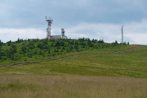 Antény Meteorologické Stanice Mobilní Věže Horách — Stock fotografie