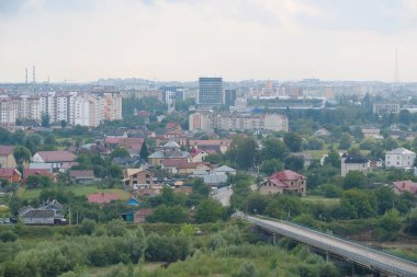 Batı Ukrayna 'daki İvano-Frankivsk şehrinin panoramik manzarası