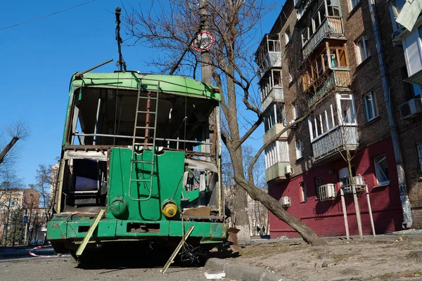 Missile Russe Détruit Trolleybus Maisons Kiev Mars 2022 Après Bombardement — Photo