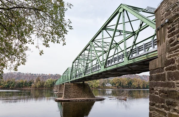 Uhlerstown-Frenchtown Bridge over the Delaware River Connecting — Stock Photo, Image