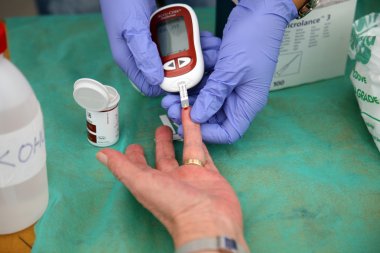glikoz düzeyi kan testi ölçme