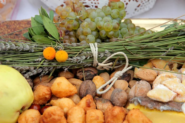 Arranjo de queda com frutas e legumes — Fotografia de Stock