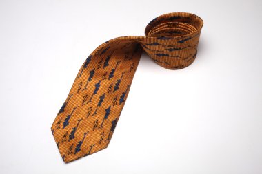 üzerinde beyaz izole kravat