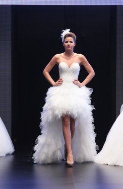 düğün elbise moda defilesi