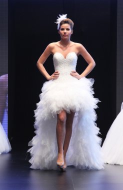 düğün elbise moda defilesi