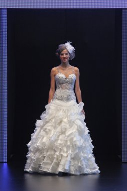 düğün elbise moda defilesi