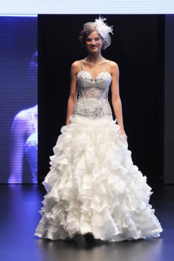 düğün elbise moda defilesi