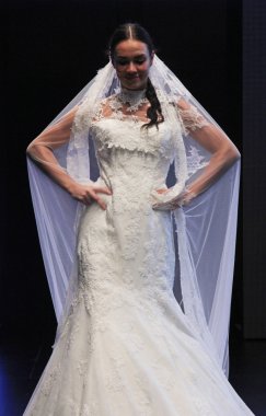 düğün elbise moda defilesi