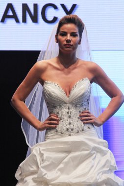 düğün elbise moda defilesi