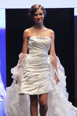 düğün elbise moda defilesi