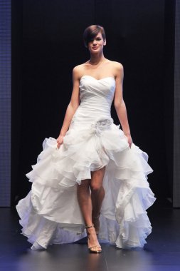 düğün elbise moda defilesi