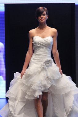 düğün elbise moda defilesi
