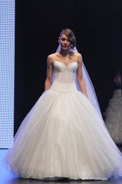düğün elbise moda defilesi