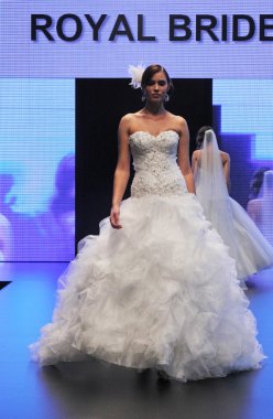 düğün elbise moda defilesi