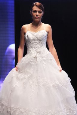 düğün elbise moda defilesi
